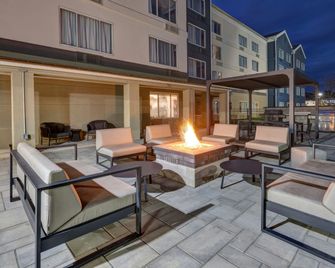 Staybridge Suites Pittsburgh Airport By IHG - Pittsburgh - Patio