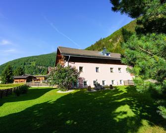 Holiday home ideal for families & groups for 10 -12 people - Kals am Großglockner - Gebäude
