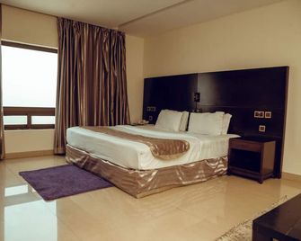 Noble House Hotel - Кумасі