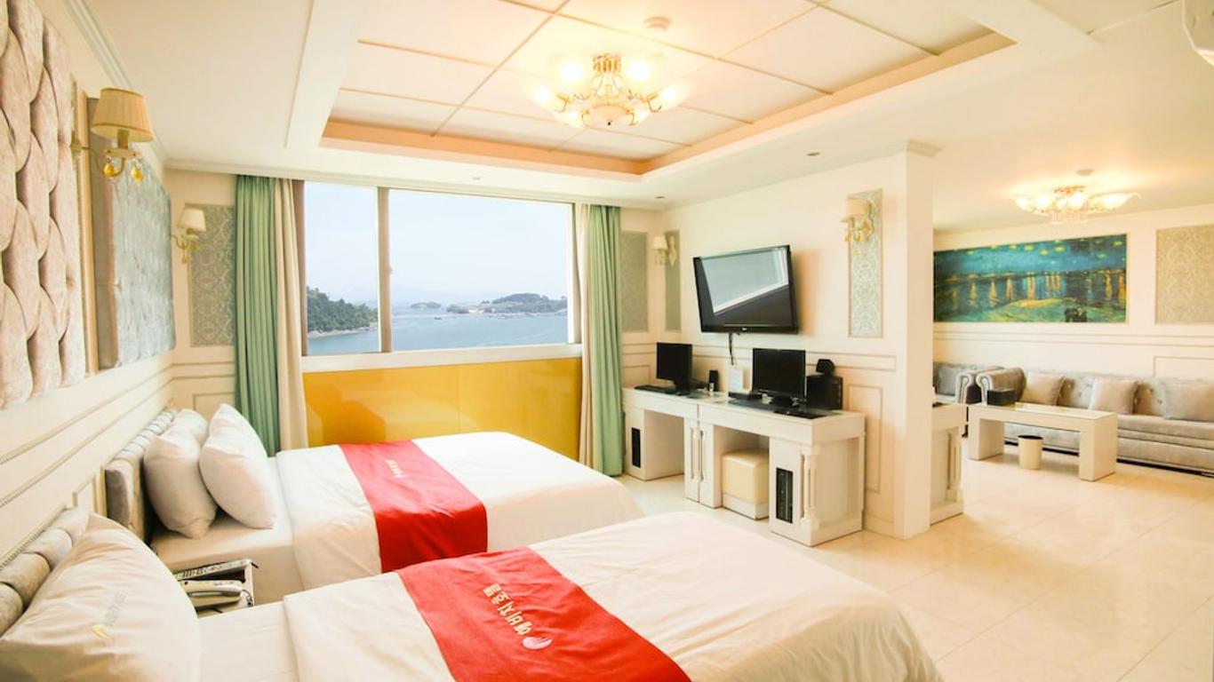 Yeosu Beach Hotel