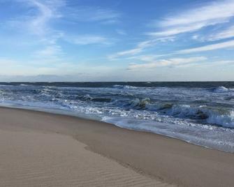 Hamptons Getaway For 2 - Studio Apartment - East Hampton - Beach