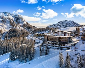 Falkensteiner Family Hotel Sonnenalpe - Hermagor - Utomhus