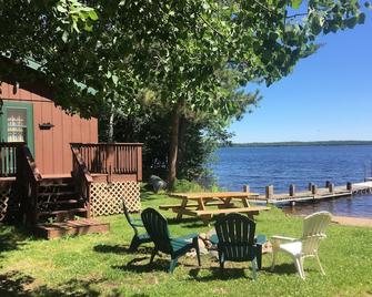 Moose Track Adventures Resort - Ely - Patio