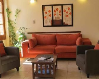 Hotel Arenales - וילה קרלוס פז - סלון