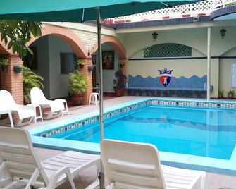 Hotel Posada Del Rey - San Blas - Zwembad