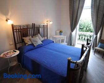 B&B Terrazza Flora - Campobasso - Camera da letto