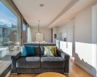 Gran View Apartments - Madrid - Living room