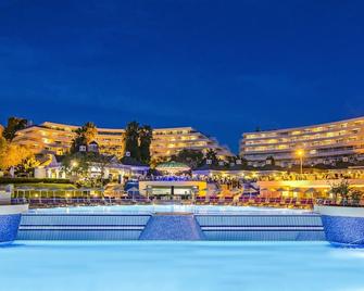 The Grand Blue Sky International - Kusadasi - Pool