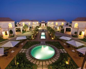 Mövenpick Beach Resort Al Khobar - Al Khobar - Pool