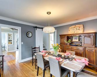 Charming Kansas City Cottage 5 Mi to Downtown - Cidade do Kansas - Sala de jantar