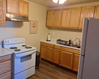 Quiet Spacious 1-BR in Downtown Pulaski - Great for business professionals. - Pulaski - Cocina