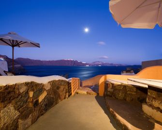 Santorini Paradise Cave Houses - Oia