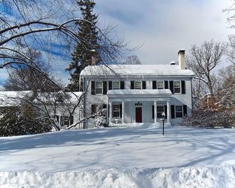 Millbrook Country House - Millbrook - Building