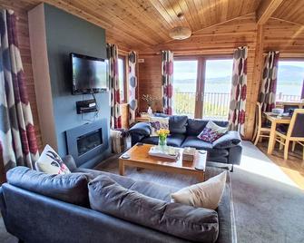 Chalet Loch Leven Lodge 12 by Interhome - Kinross - Obývací pokoj