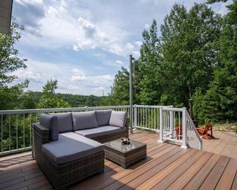 Chalet sur la Colline - SPA - Chertsey - Balcony