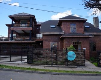Hotel Boutique Refugio de Navegantes - Dalcahue - Building