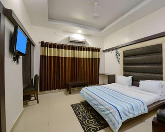 Hotel Mayura, Ambikapur - Ambikāpur - Bedroom