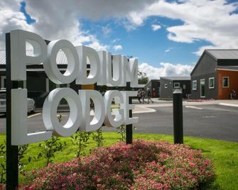 Podium Lodge - Cambridge - Outdoor view