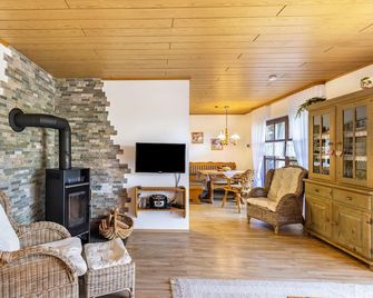 Landhaus am Lammerberg - Albstadt - Obývací pokoj
