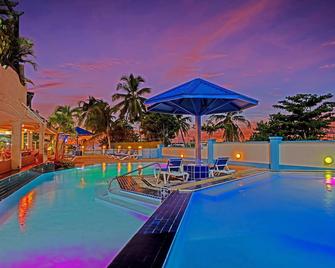 The Atrium Beach Resort and Spa Sint Marteen Ascend Hotel Collection - Simpson Bay - Bể bơi