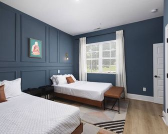 Chic East Nashville Condo with Free Parking 3 mi to Broadway - Nashville - Bedroom
