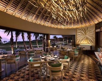 Tropical Getaway in Mauritius! 4 Contemporary Units, Outdoor Pool, Beachfront! - Blue bay - Restaurant