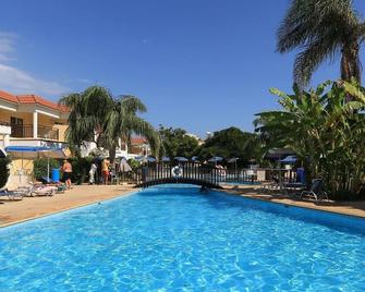 Jacaranda Hotel Apartments - Protaras - Bể bơi