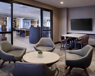 Courtyard By Marriott Jackson - Jackson - Salónek