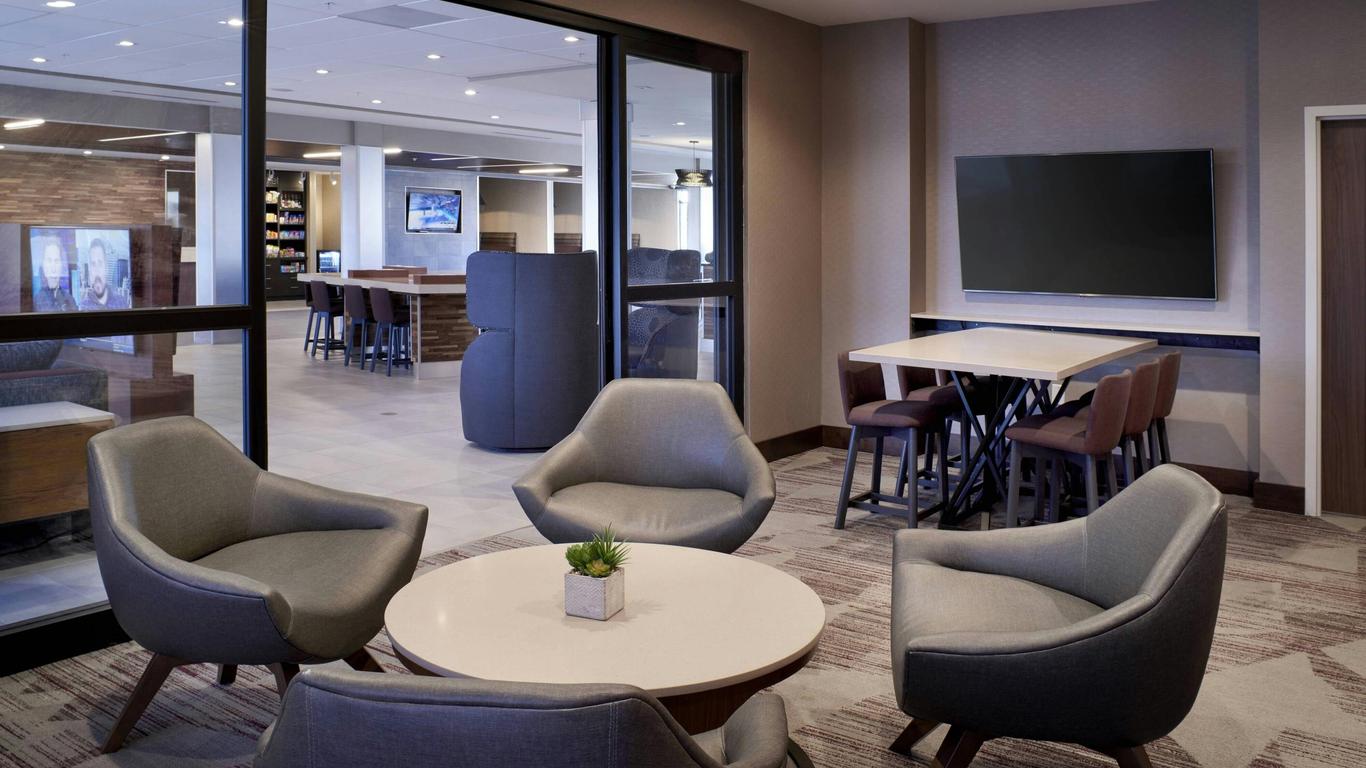 Courtyard By Marriott Jackson