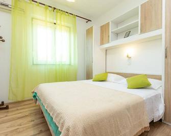 Apartments Vesna - Luka - Bedroom