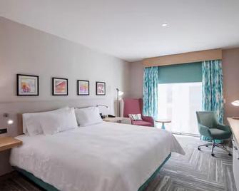 Hilton Garden Inn Cape Canaveral near Cocoa Beach - Cape Canaveral - Slaapkamer