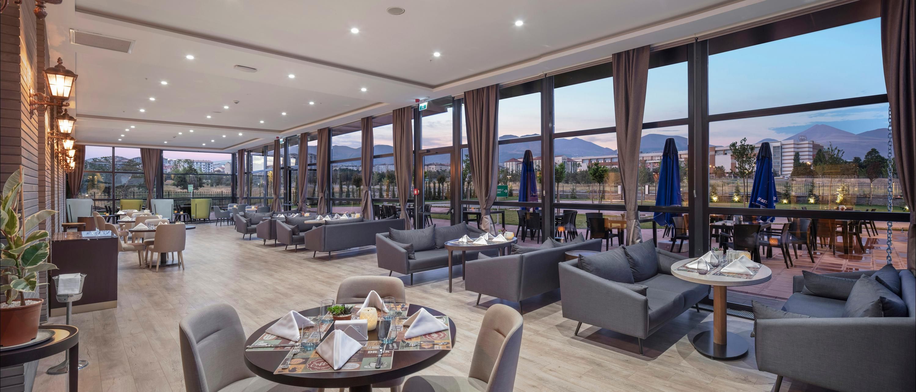 Hilton Garden Inn Erzurum - Erzurum - Restaurace