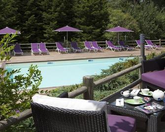 Logis Hôtel Clair Matin - Le Chambon-sur-Lignon - Zwembad