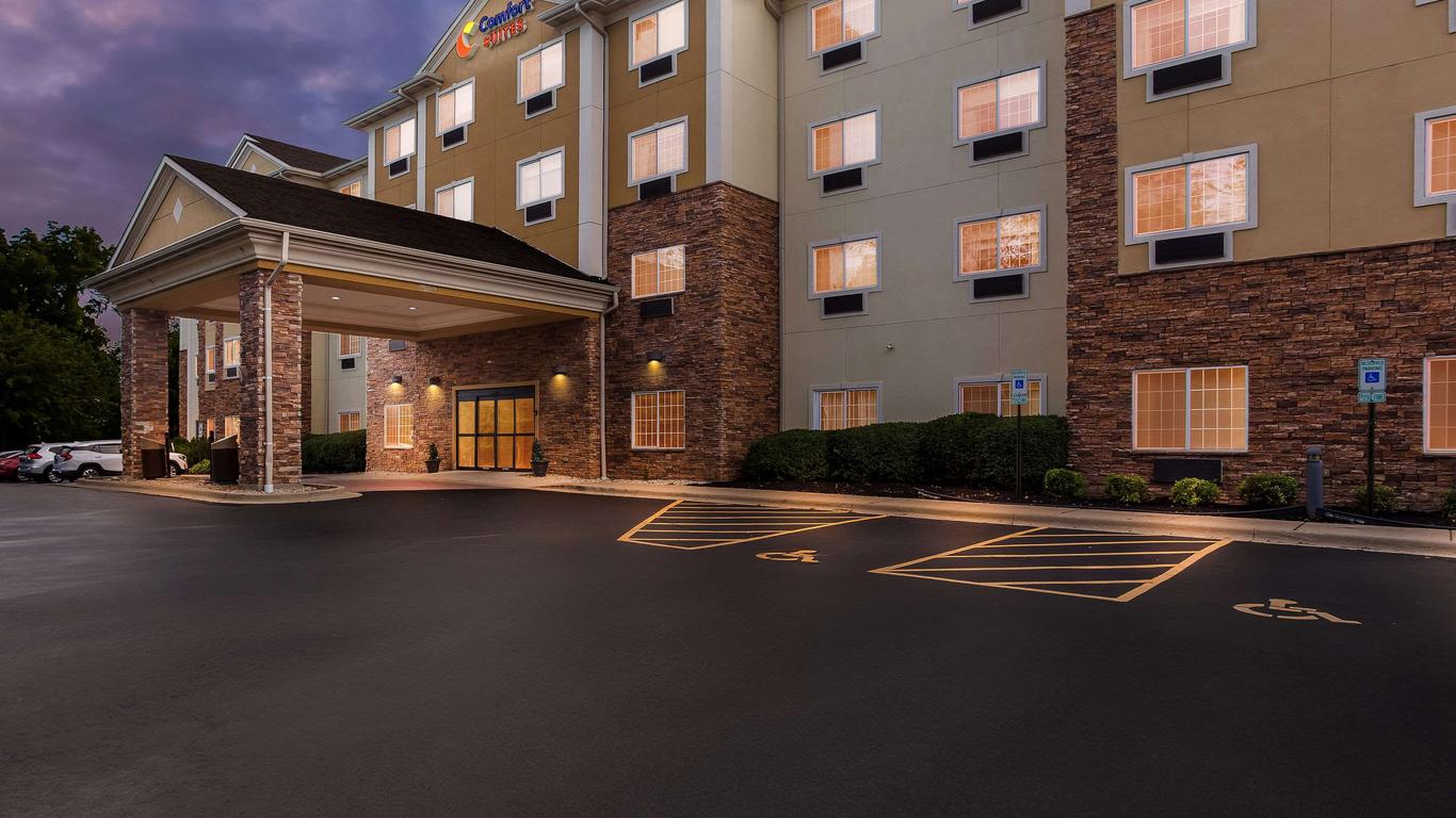 Comfort Suites Grayslake near Libertyville North