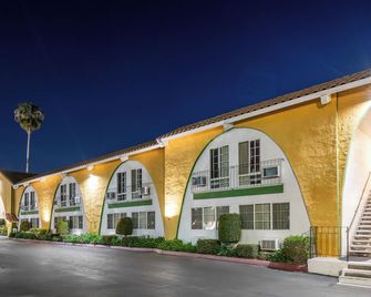 Granada Inn - Santa Clara - Κτίριο