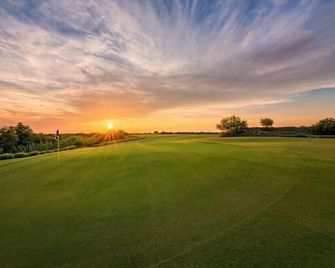 Motel 9 - Laredo - Bedroom