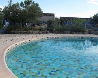 Small farmhouse with pool, all mod cons, linen, bath towels - Lorgues - Pool