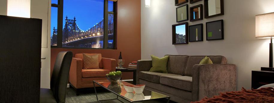 Ravel Hotel, Trademark Collection by Wyndham - Queens - Living room