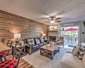 Family-Friendly Ruidoso Escape 2 Mi to Golf! - Ruidoso - Sala de estar