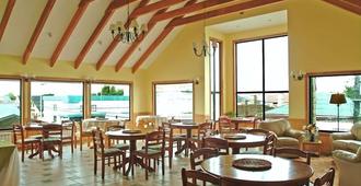 Hotel Carpa Manzano - פונטה ארנס - מסעדה