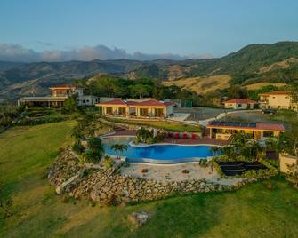 Vida Mountain Resort & Spa - Adults Only - San Ramón - Piscina