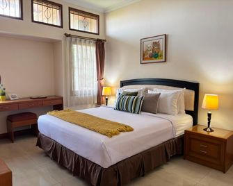 The Priangan Boutique Villa @ Ciwaruga - Bandung - Bedroom