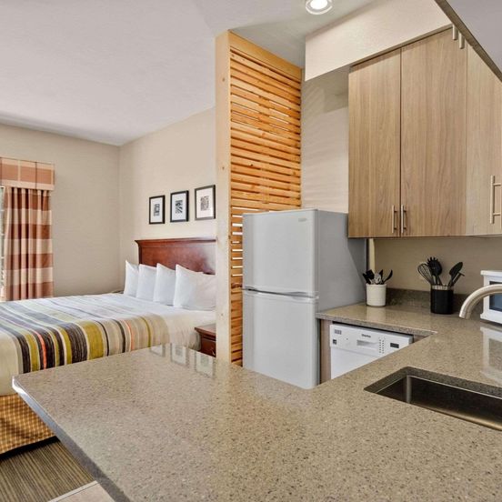 Country Inn & Suites by Radisson, Greeley, CO