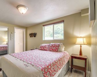 Winchester Bay Vacation Rental Near Dunes & Atv! - Reedsport - Habitación
