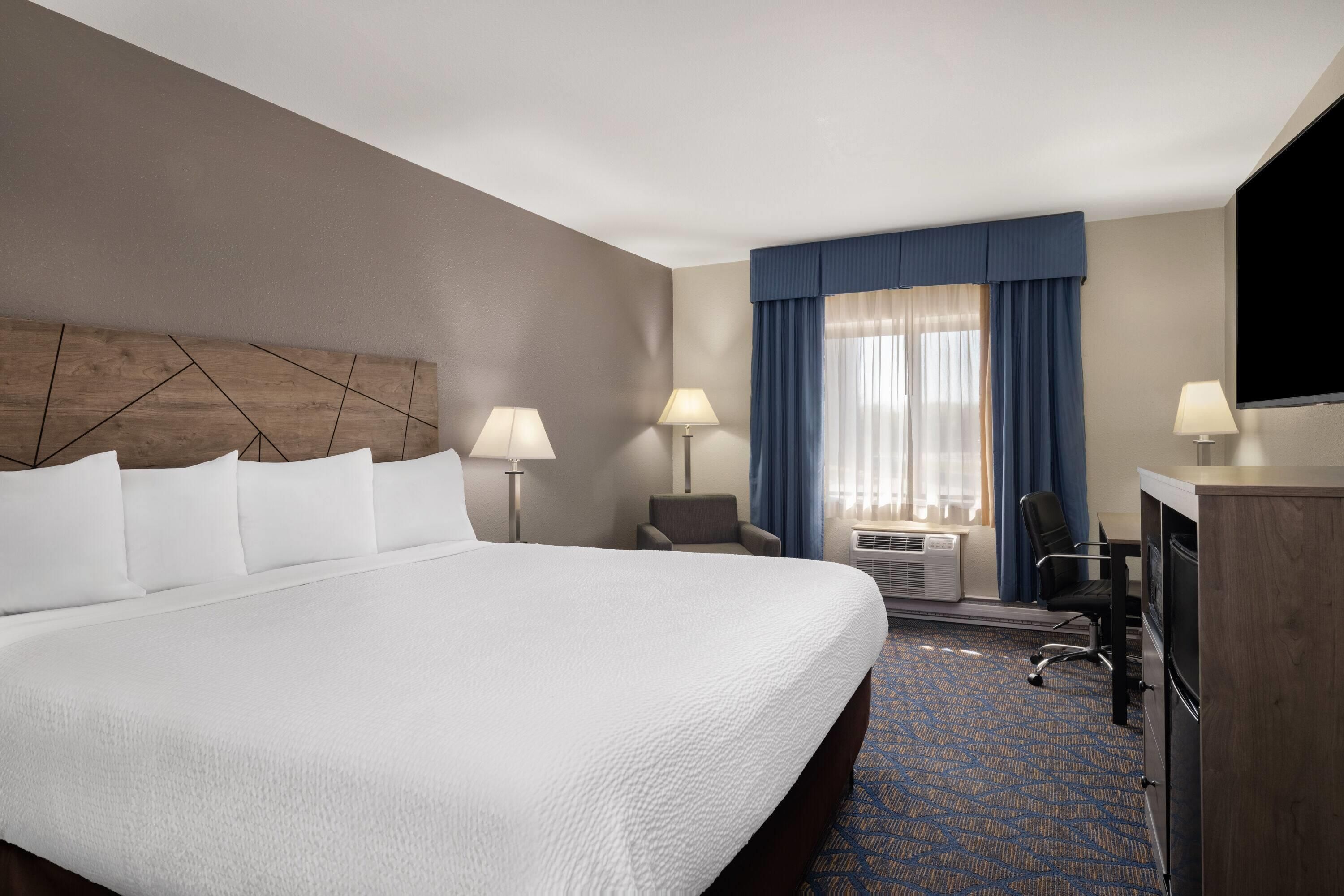 Baymont by Wyndham Waukesha - Waukesha - Habitación
