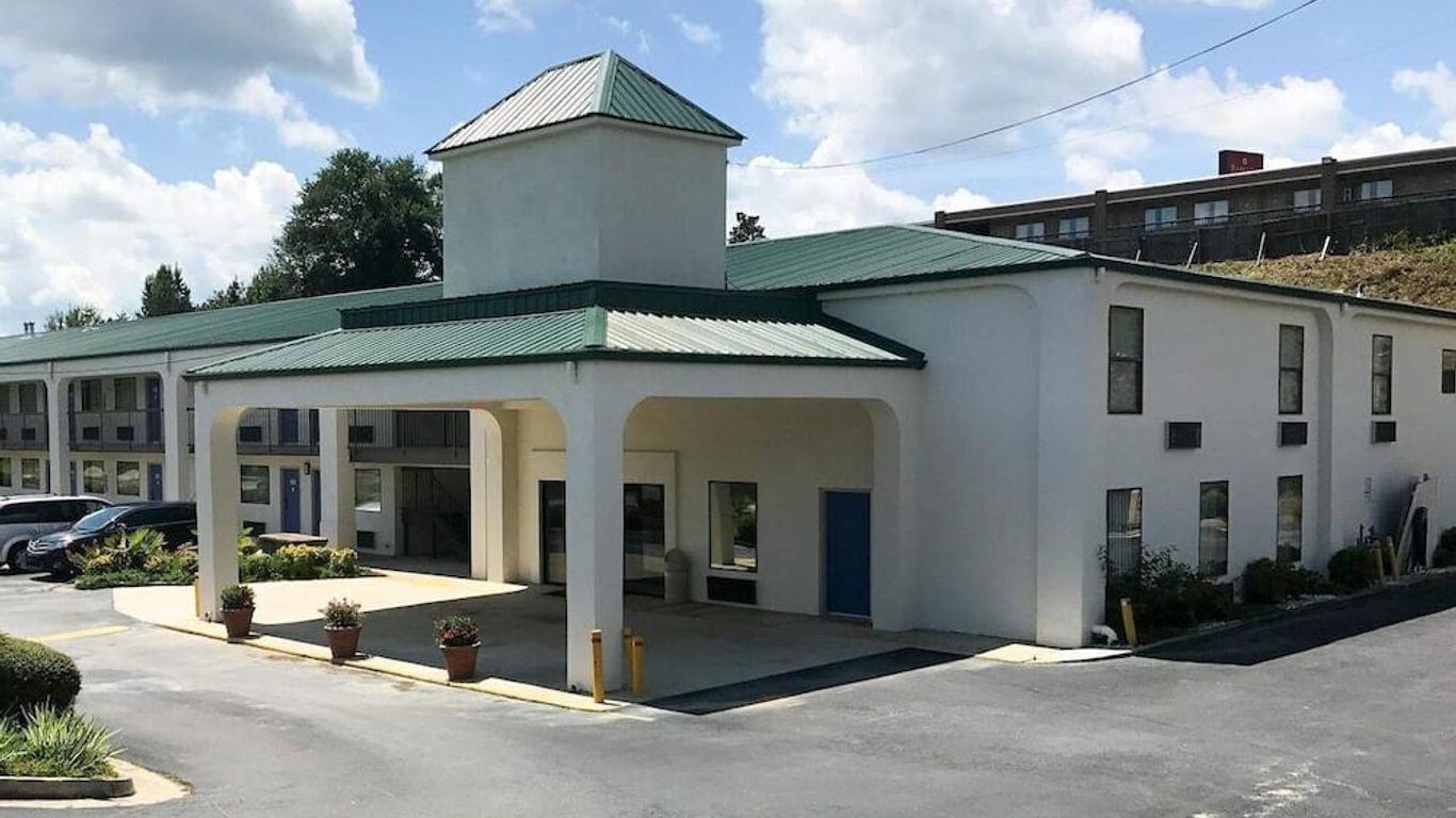 Rodeway Inn & Suites