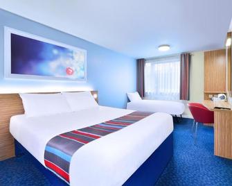 Travelodge Cardiff Central - Cardiff - Schlafzimmer