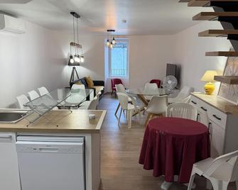 Maison de ville des Bernardines - Orgelet - Cuisine