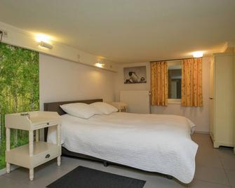Rendeux Villa with Garden - Rendeux - Bedroom