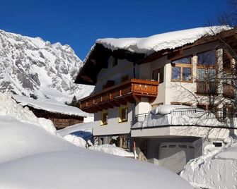 Apartment / 2 bedrooms / shower, toilet - Liebhartsanger farm - Dienten am Hochkonig
